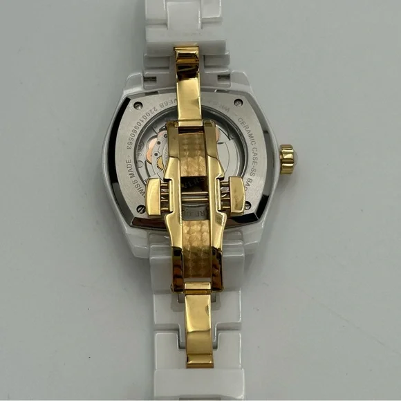 Versace White and Gold DV One Women’s Watch - Picture 8 of 10